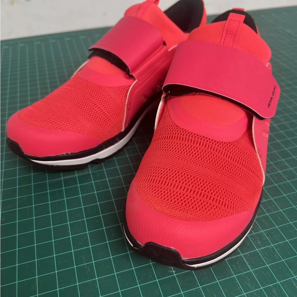 Pearl Izumi women spd bike cycle shoes hot pink size 42.5 or 10.5 spin shoes